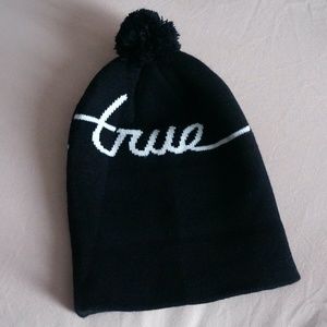True Pom Beanie